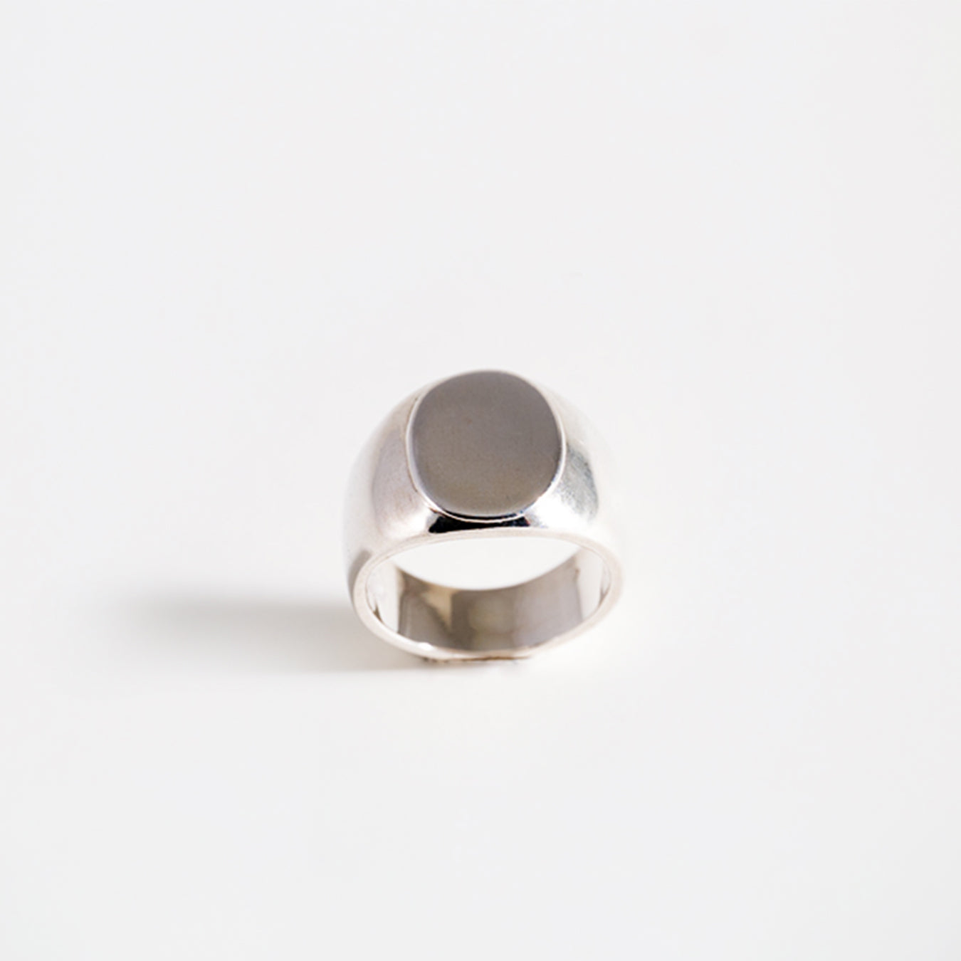 Apollo Oval Chevalier Ring