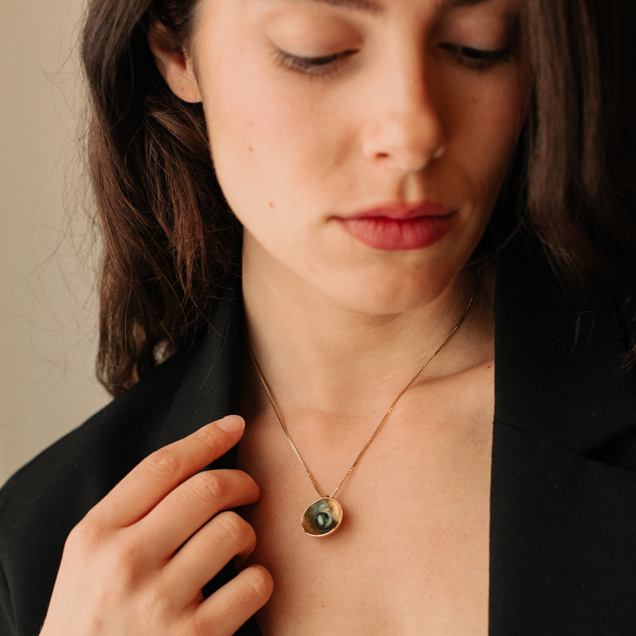 Halskette mit rundem Venus-Anhänger